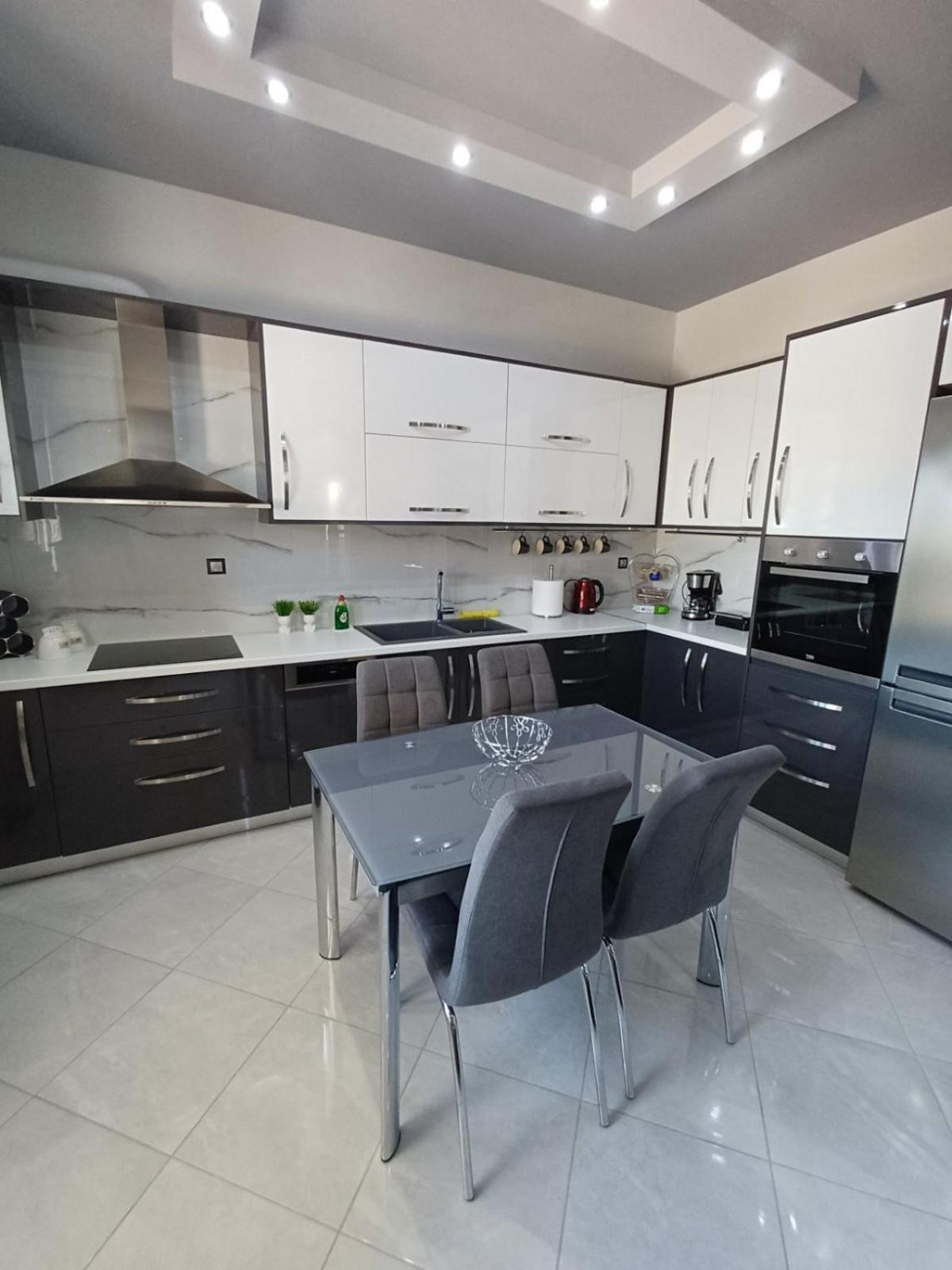 אמרינתוס Luxury Apartment מראה חיצוני תמונה